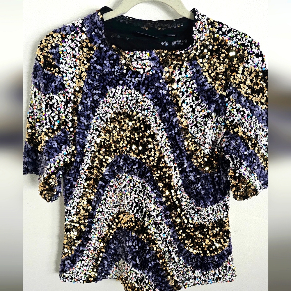 Maeve Purple and Gold Sequin Blouse with Short Sleeves and Crew Neck